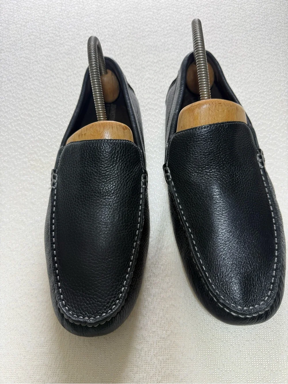 Johnston & Murphy Black Pebbled Leather Slip-On Loafers. Like new.